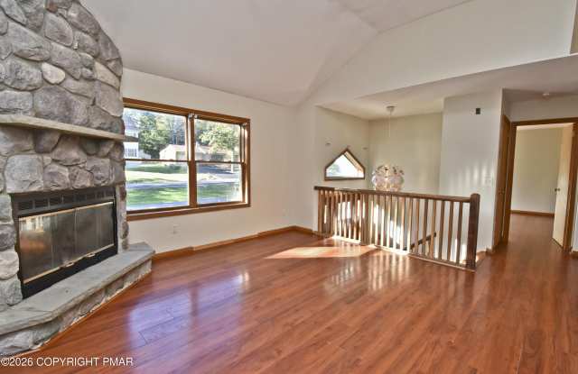 282 Pocono Boulevard Gallery 3