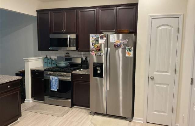 7305 Heritage Oak Court Gallery 4