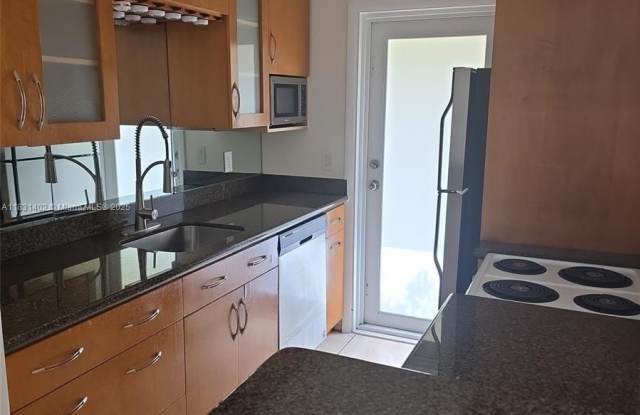 2243 Van Buren St photos photos