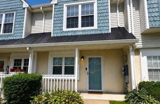 937 WOODSTOCK COURT Gallery 1