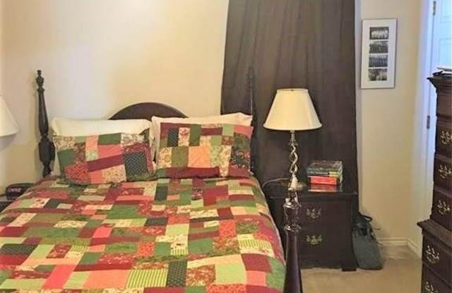 1008 Crepe Myrtle Court Gallery 3