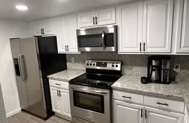 5772 South Texas Avenue - 5772 South Texas Avenue, Oak Ridge, FL 32839
