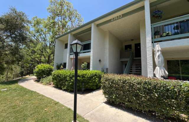 MOVE-IN READY! 2+2 w/lake access + 1 blk from Calabasas Commons! photos photos
