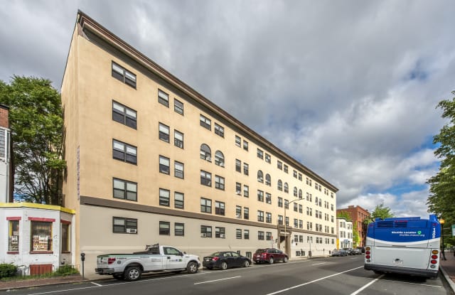 Longfellow Apartments Gallery 3