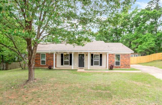 1724 Rustic Wood Ct – Classic Comfort Meets Outdoor Living photos photos