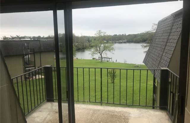 110 RIVERBEND DRIVE Gallery 2