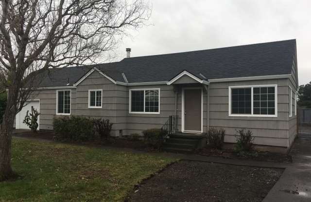 Aloha home with a cottage feel Gallery 1