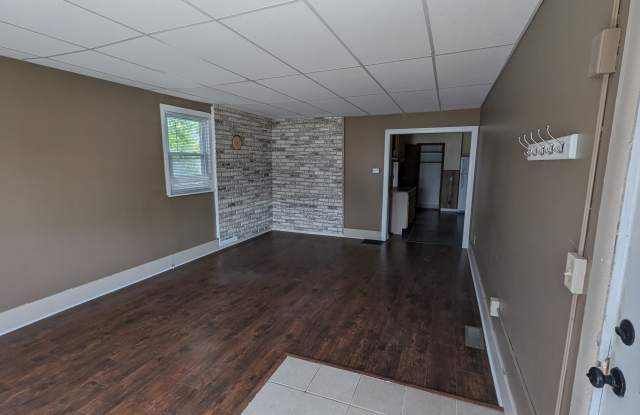 661 East Main Street - A photos photos