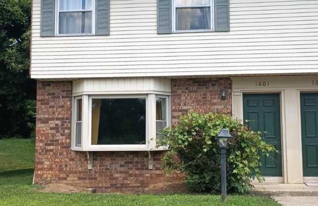 1601 S Dorchester Drive Gallery 1