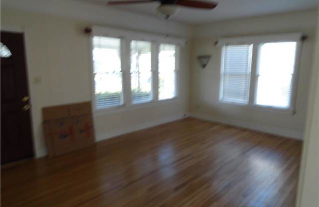 1377 Cross Gallery 4