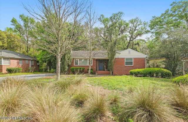 4527 PEACHTREE Circle E photos photos