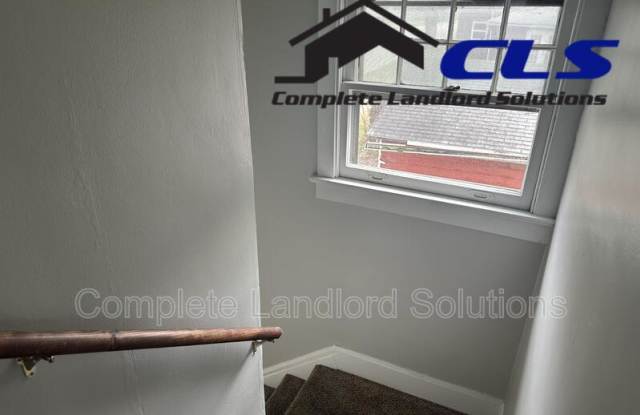 1709 Crawford Street - 2 photos photos