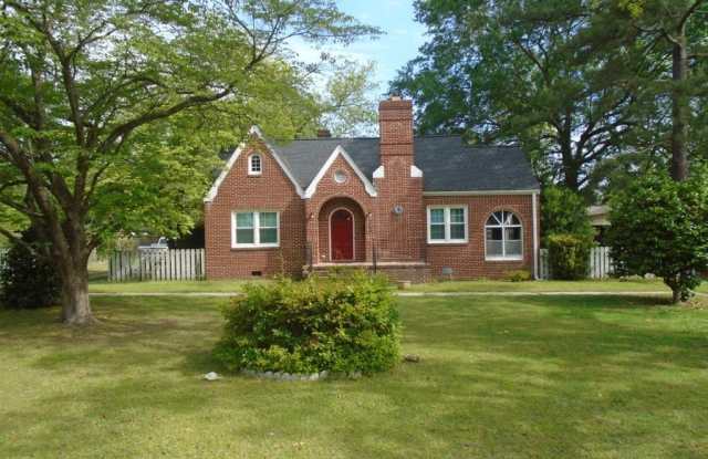 308 Harris Avenue - 308 Harris Avenue, Raeford, NC 28376 308 Harris Avenue - 308 Harris Avenue, Raeford, NC 28376