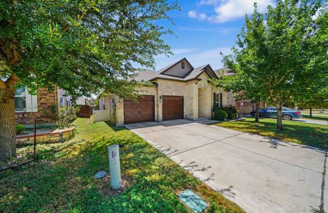 Updated Cibolo Home with Screened-In Patio - Realtor Commission: $600 Gallery 3