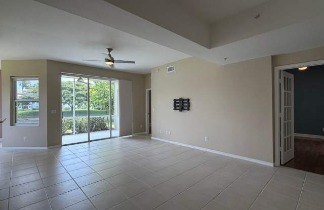 ANNUAL RENTAL - 3 BED / 2 BATH CONDO WITH 1 CAR GARAGE IN DOVER PLACE Gallery 4