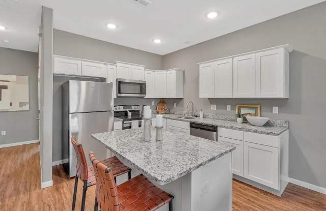 2019 West 13th Street North - 100 Gallery 3