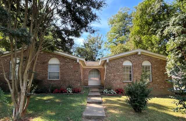 4335 Hallview Drive photos photos
