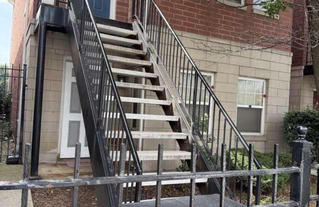 649 W Division Street unit: B photos photos