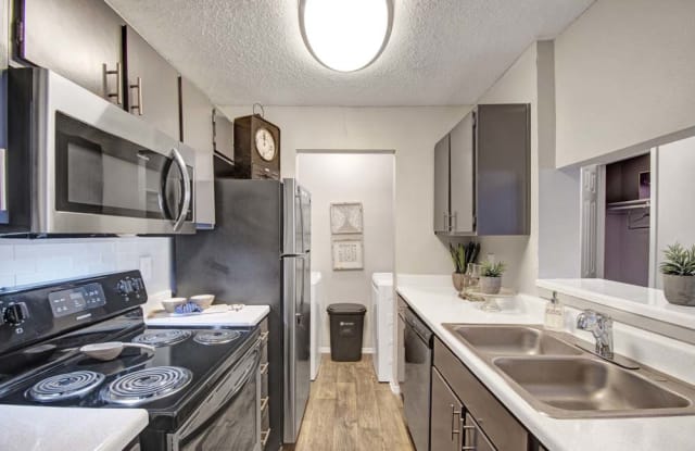Lane at Towne Crossing photos photos
