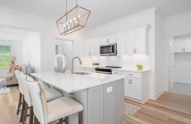 FOR LEASE - NEW BUILD TOWNHOME LOCATED IN THE VILLAS AT FIVE OAKS! photos photos