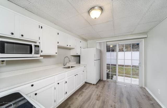 1331 2nd Avenue - 1331 2nd Avenue, Watervliet, NY 12189