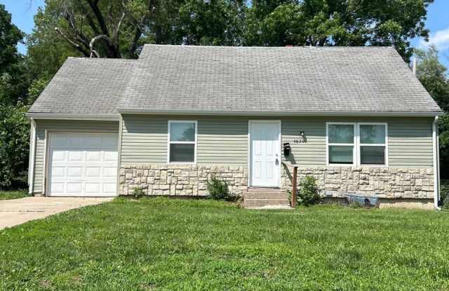 Cozy Vineyard Living – 3BR/2BA Home Near Parks, Dining  More! $1295.00 photos photos