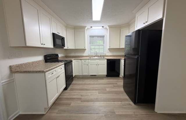 3-Bedroom, 2.5-Bath House on Spacious Lot in west Athens, GA photos photos 3-Bedroom, 2.5-Bath House on Spacious Lot in west Athens, GA photos photos