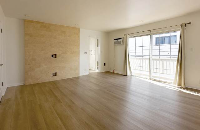 1144 10th St Apt 10 - 1144 10th Street, Santa Monica, CA 90403