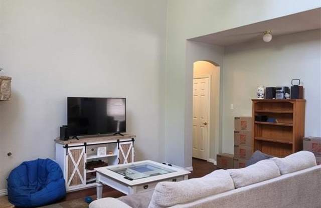 3524 Arbor Creek Lane Gallery 2