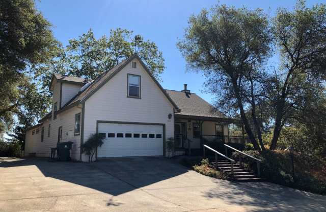 Large Home with RV access located in Auburn photos photos
