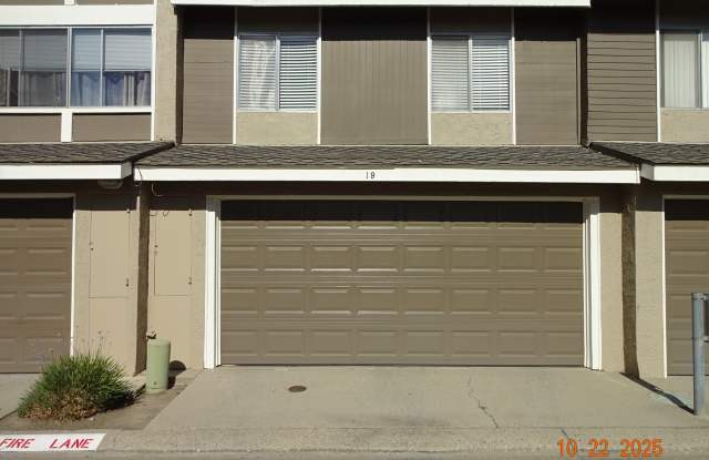 19 Bahia Cir - 19 Bahia Circle, Santa Paula, CA 93060