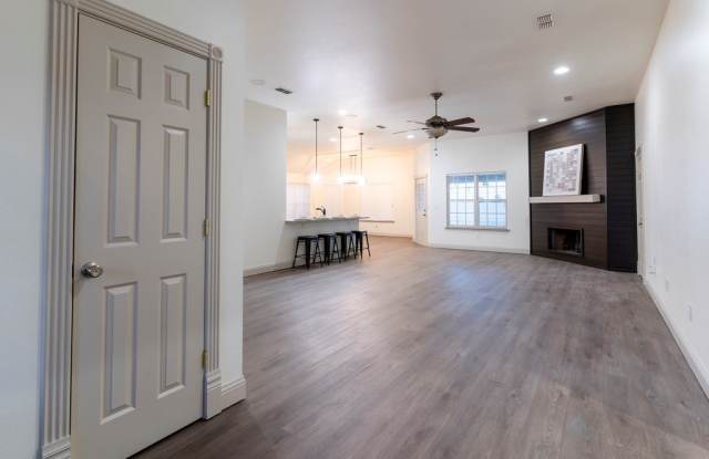 6250 E Goldenrod Ave Gallery 2