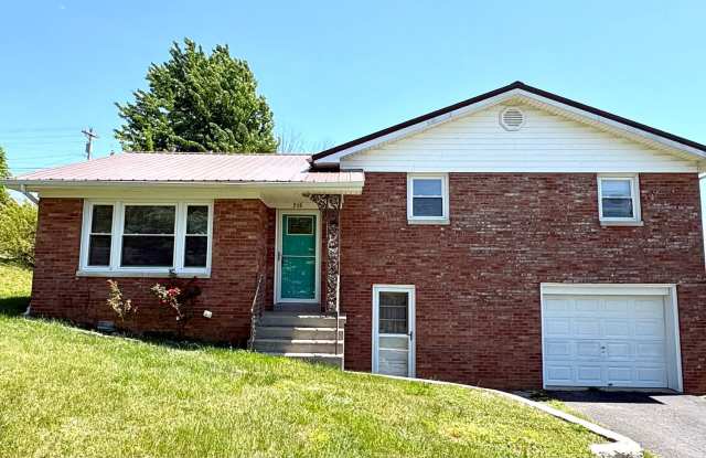 Comfortable Living and Space to Relax! photos photos