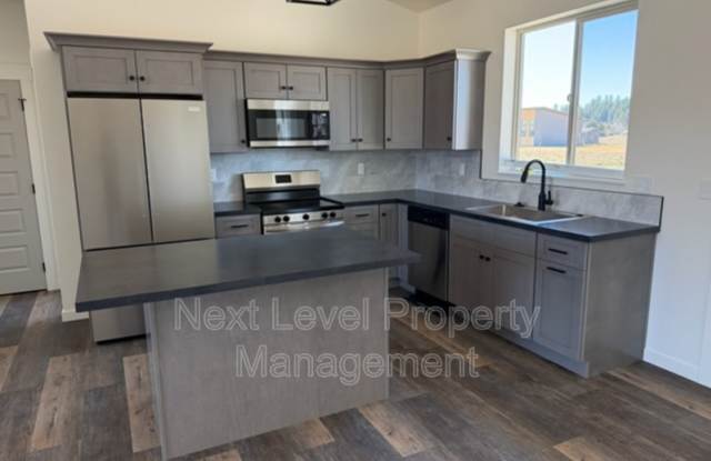 1522 Trumble Creek Road - 2 photos photos