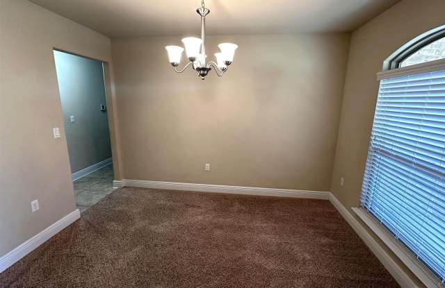 4700 Belvedere Cir Gallery 4