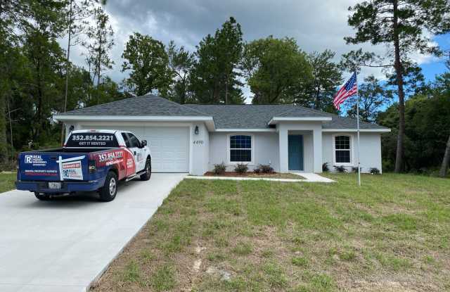 Desirable SW Ocala Neighborhood 3/2/2 *WON'T LAST* photos photos
