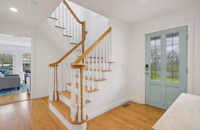 8 Hyler Drive Gallery 3