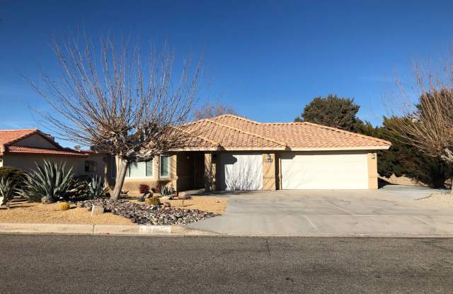 3 bedroom 2 bathroom Home in Silver Lakes! COMING SOON!! photos photos