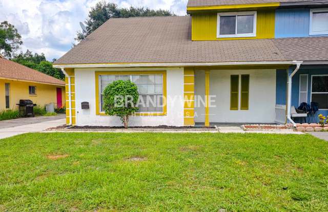 3438 Laurel Dale Drive - 3438 Laurel Dale Drive, Lake Magdalene, FL 33618