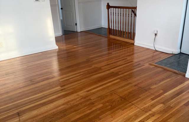 2420 CEDAR Lane Gallery 1