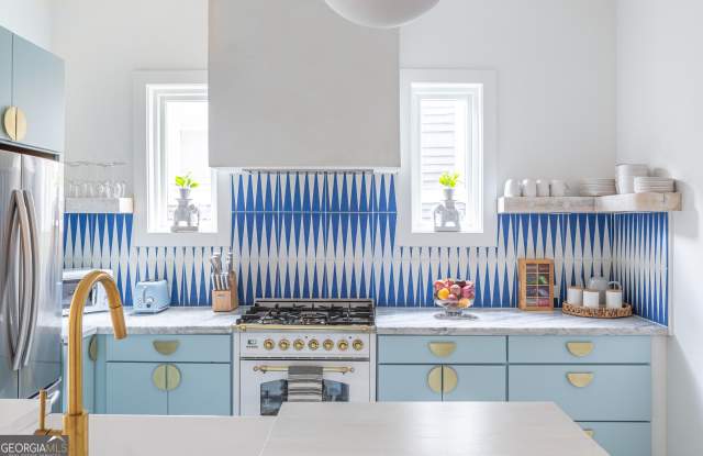 724 Charles Allen Drive NE unit: 2 photos photos