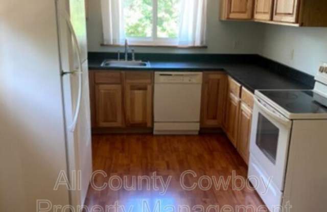 710 Custer St. photos photos