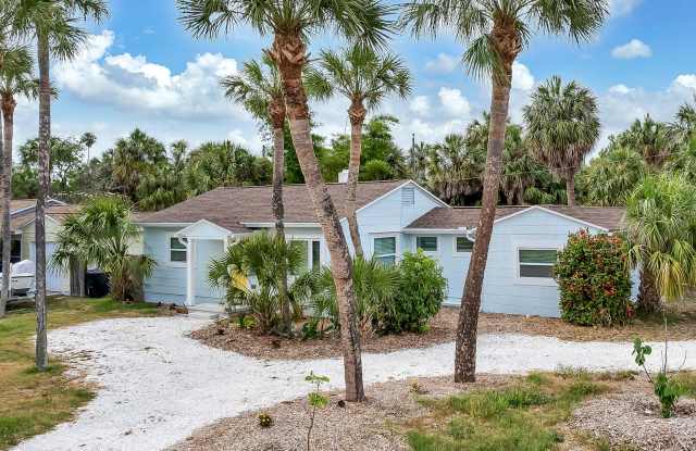 Charming 2bed/2bath Single Family Belle Vista Annual Rental in St Pete Beach! - 260 40th Avenue, St. Pete Beach, FL 33706