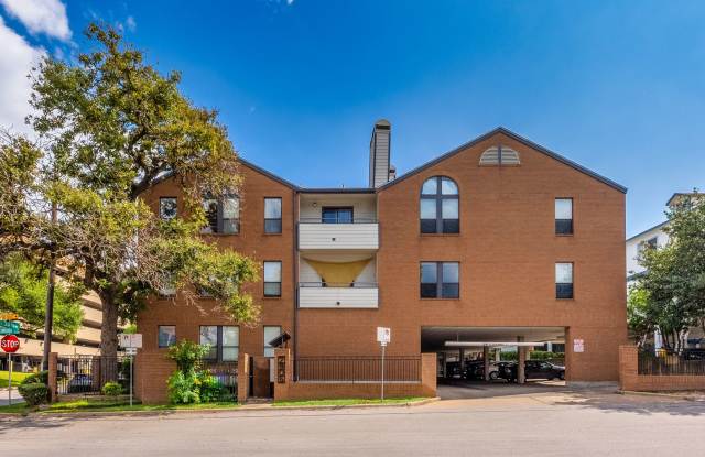 PRE-LEASE 2025/2026: Great Location  Quant Unit! photos photos