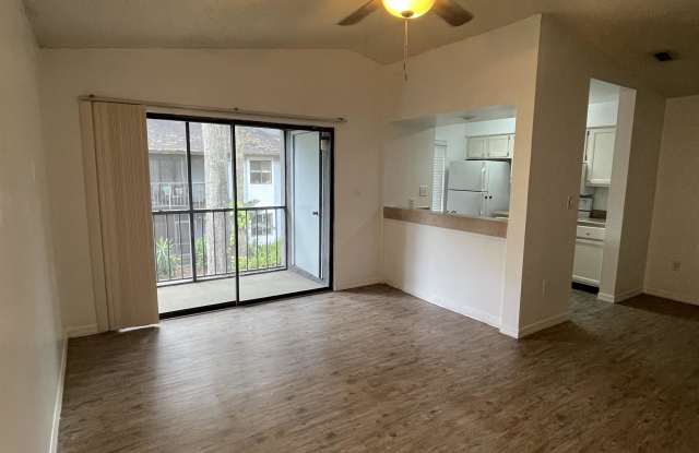 202 Riverbend #201 Gallery 3