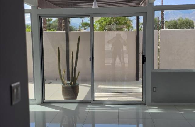 723 E Louise Drive Gallery 3