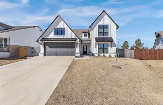 Stunning 4 Bed 3 Bath Broken Arrow Gem photos photos
