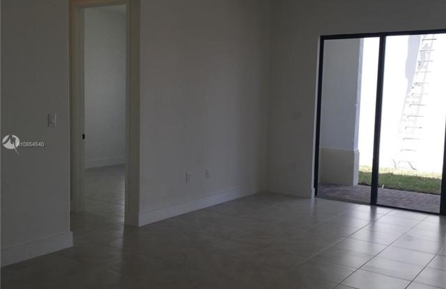 9709 W 34th Ln Gallery 4