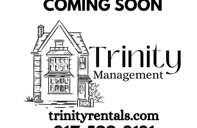 3/1 Located in near downtown eating  shopping - Newly Remodeled - FENCED YARD photos photos