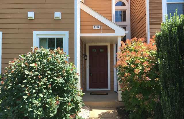 253 RUMFORD COURT Gallery 2